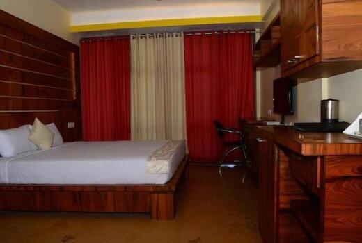 Mak Hotel Bangalore Exterior photo